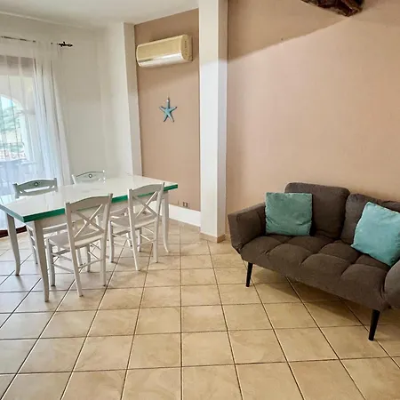 Apartment Casa Zephyr By La Via Del Mare Viaggi E Vacanze